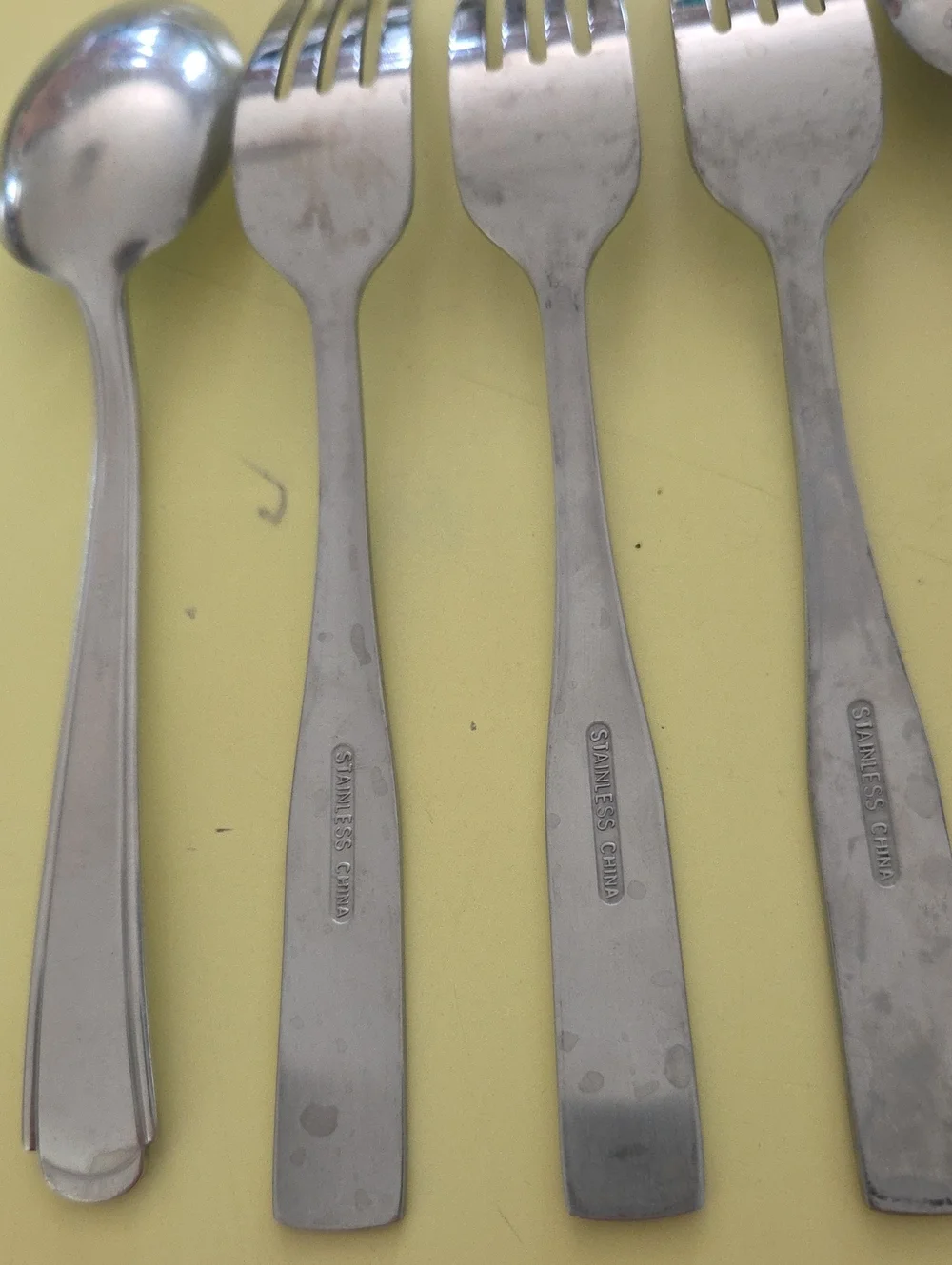 11 Pieces Unbranded Stainless Steel Forks & Spoons Silverware